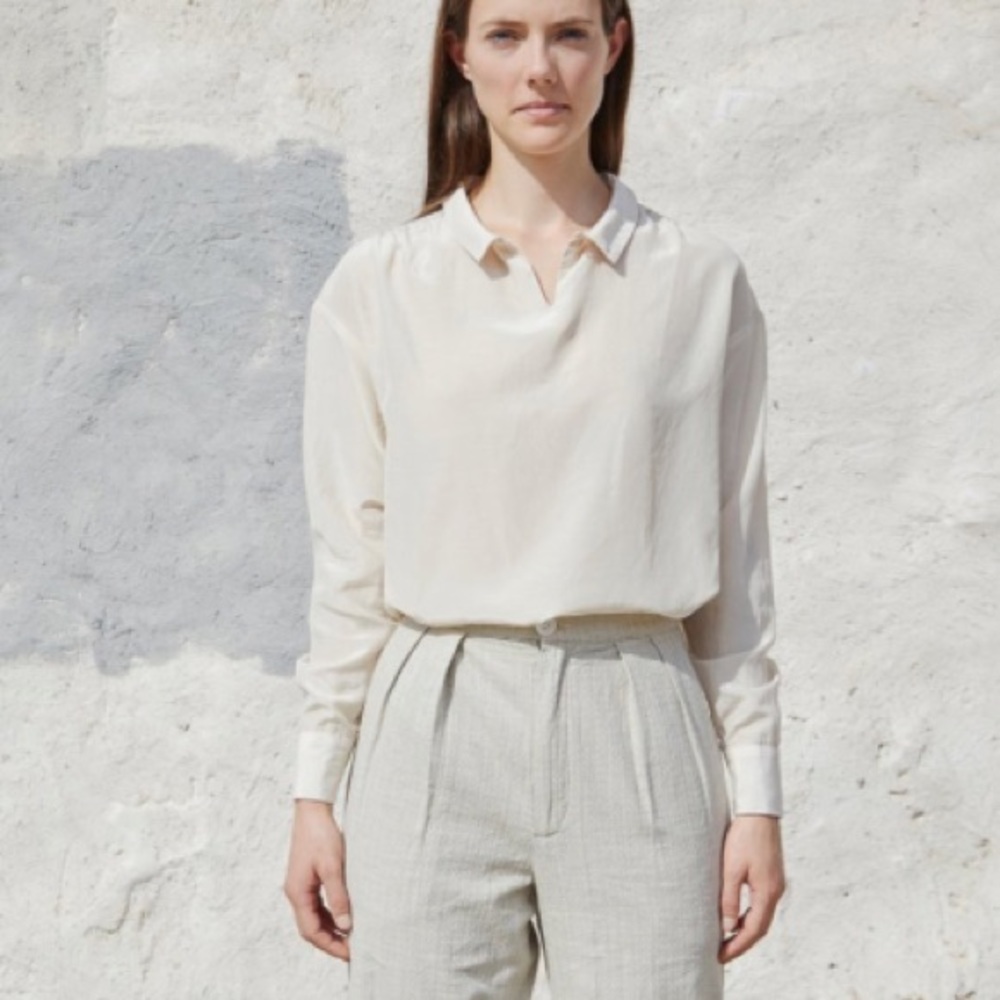 Esby Kira Collared Top